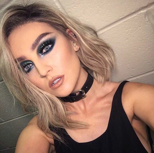 LittleMixers004's tweet image. Quote which Perrie's make up do you like most with the HT: #MTVAwardsStar Little Mix