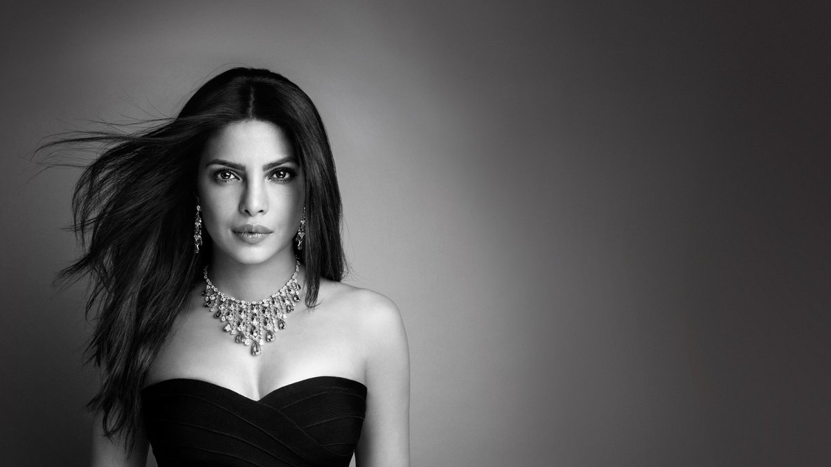 PriyankaDaily's tweet photo. HQ pics @priyankachopra for #niravmodijewels https://t.co/bIo3yqqWxZ