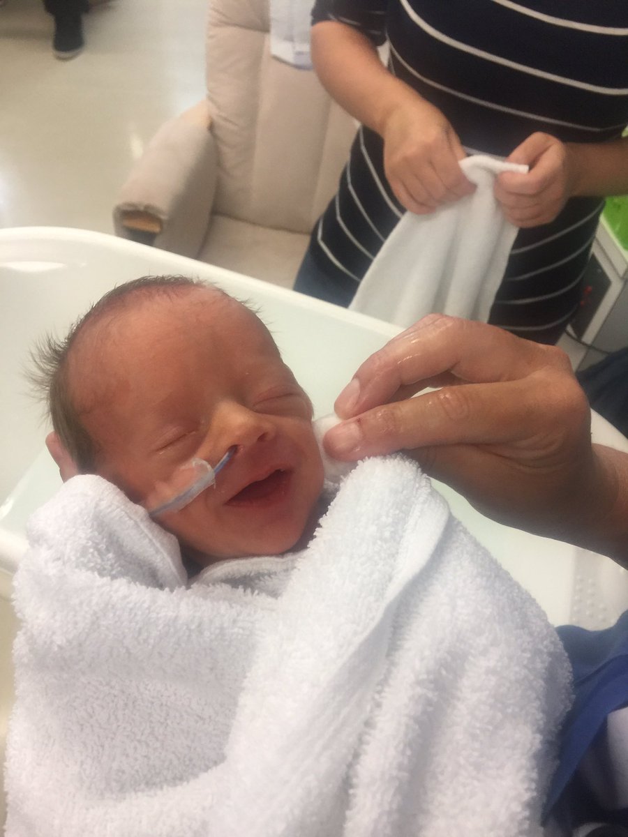 ryanhall91's tweet photo. Little man enjoyed his first bath today ❤️ https://t.co/giyXChdg9h