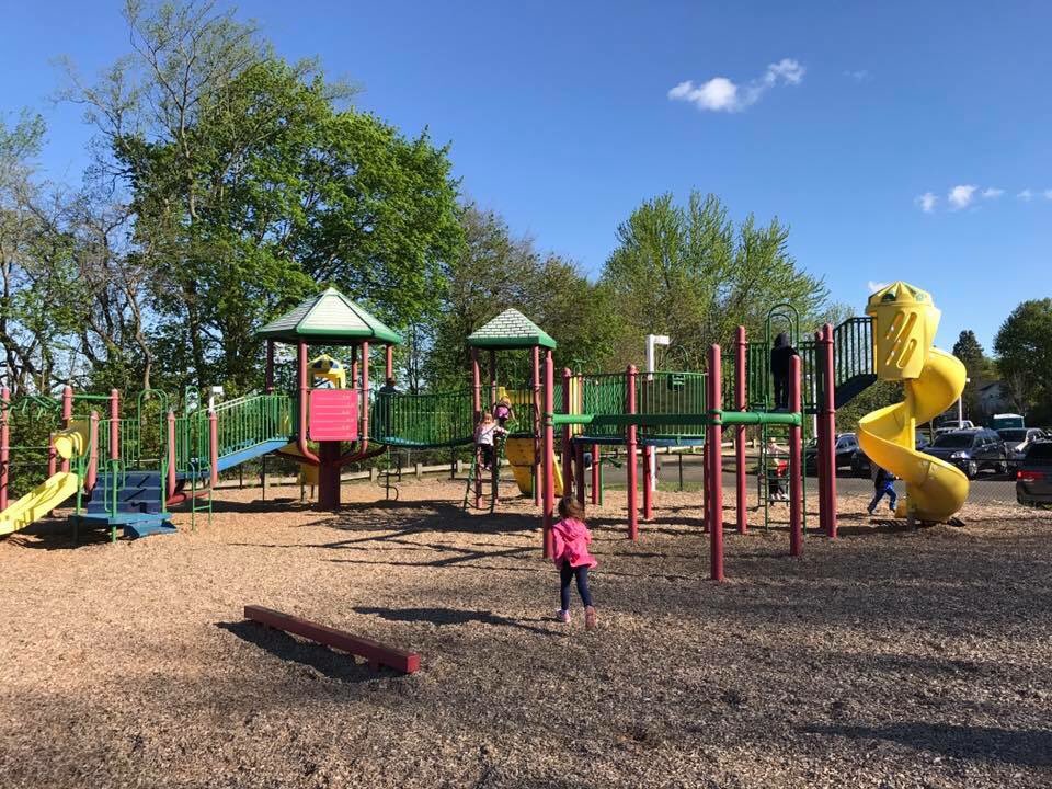 wallingfordymca's tweet photo. Secure a spot for your child for the upcoming school year! Affordable Care, AM/PM, Grades K-8. Contact @EmilyWYMCA for info. #SAGE #ELMS https://t.co/L5cYfWQjtC