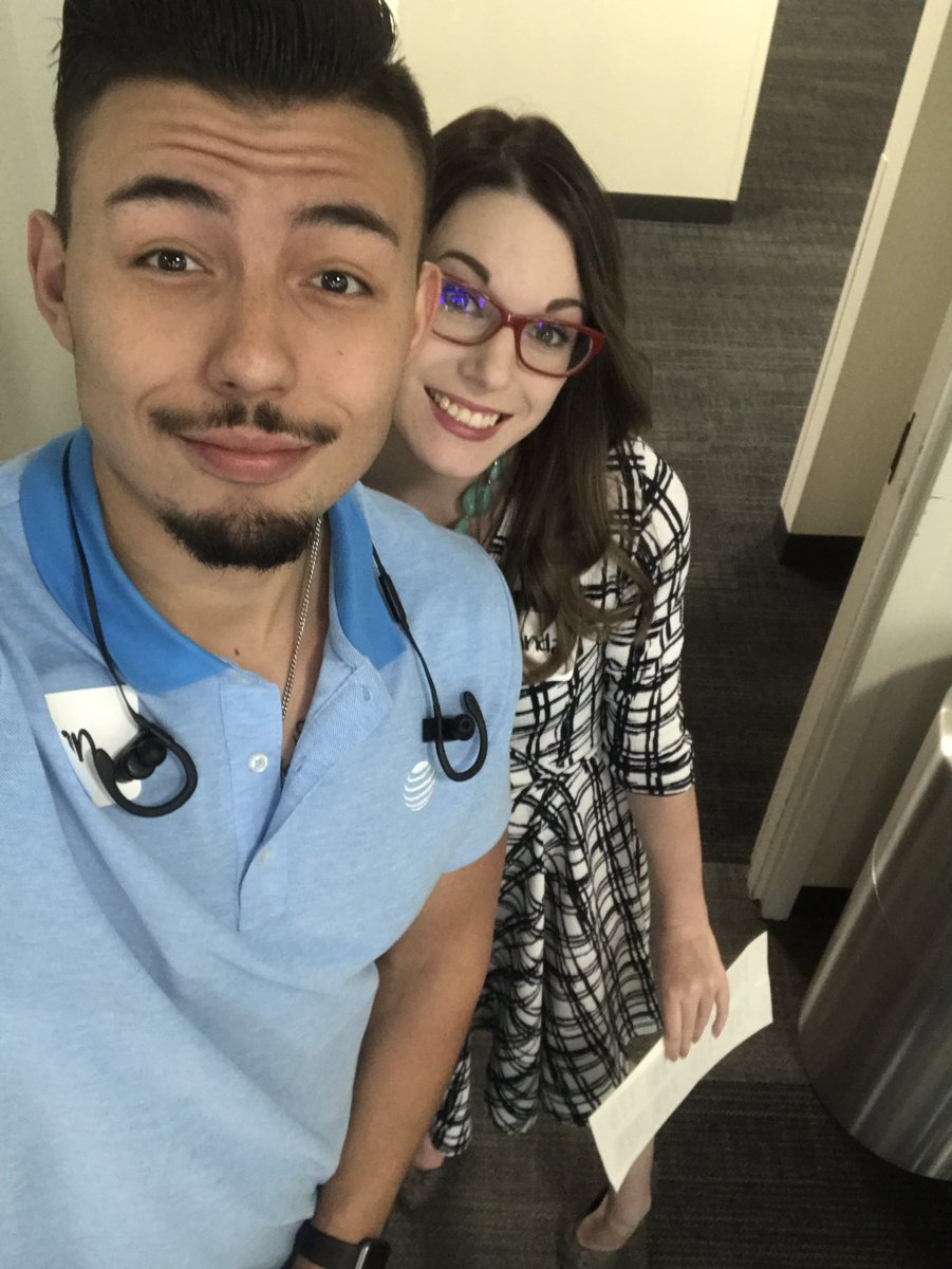 DevonDenavaatt's tweet photo. Woman of AT&amp;T right here Amanda #faststart #coloradoswagger https://t.co/4n1ridIp3h