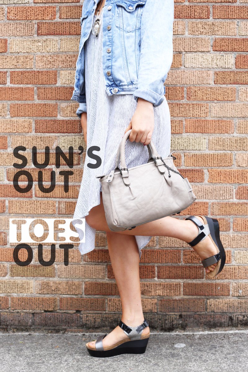 Arktana's tweet photo. We love this look! @Unode50_com @naotfootwear #auntsanduncles #handbags #sandals #jewelry #style2017 #camas #downtowncamas #shoes https://t.co/XhtZ0GyxSx
