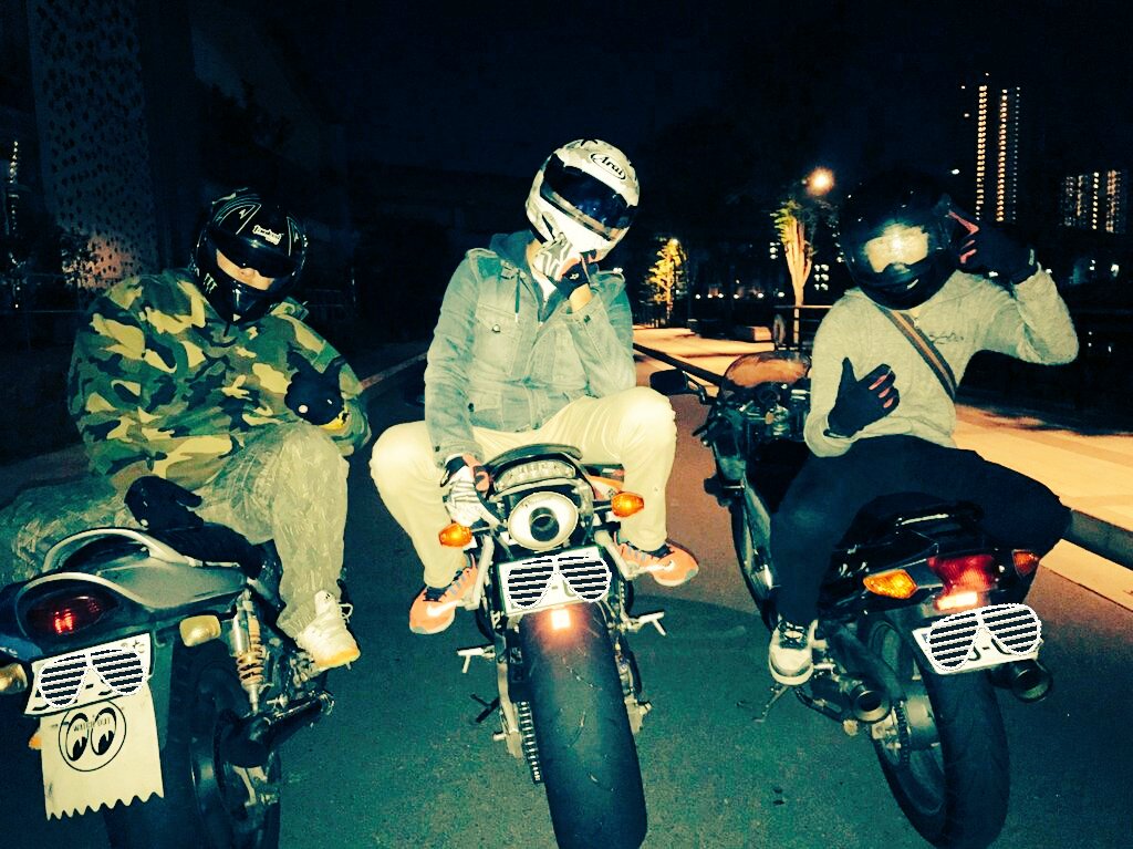 UrabeYu1023's tweet photo. バイクに、イナズマに乗れることを
本当に幸せに思います。
一緒に走ってくれる仲間がいることを
本当に幸せに思います。
この輪が消えることなくずっと走ってられるように
楽しみましょーう(´-3-`) https://t.co/p8dDgQYNWZ