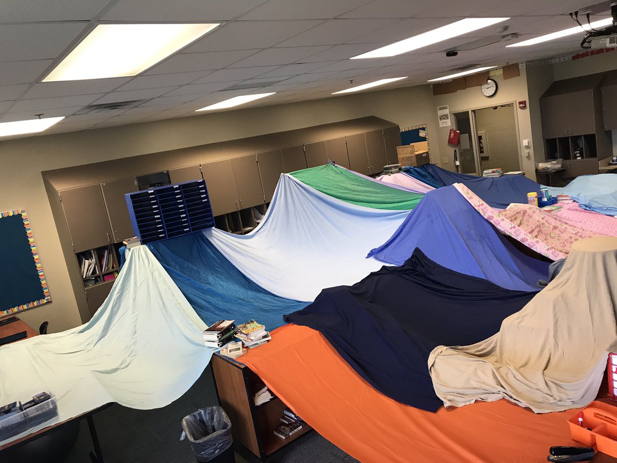 mitchmosbey's tweet photo. Classroom Fort Day. Students brought in flat sheets and we built a huge fort. #edchat #pre1617 #EndOfYear #schoolfun https://t.co/CP2NbvXj5J