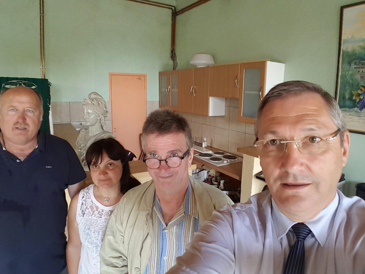 LGiscardEstaing's tweet photo. #EnsemblePourClermontMontagne! À #Rentières, à #Tourzel-Ronzieres, à #Saint-Vincent et à #Chadeleuf https://t.co/6kh2W94nnz https://t.co/bVjjLR1F7g