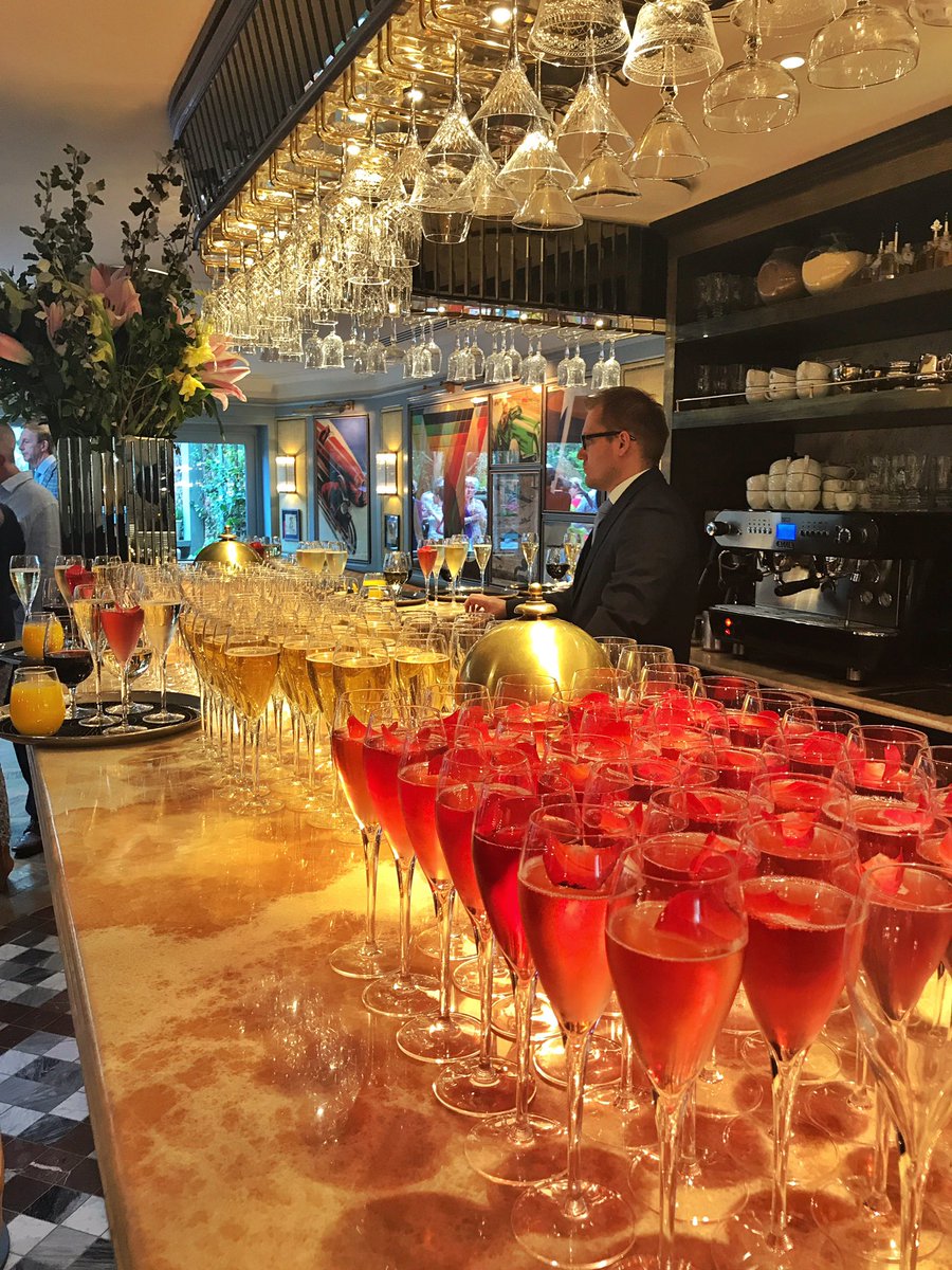 IvyCobhamBrass's tweet photo. First preview opening night in full swing .. #ivybrasserie #cobham #surreylife #newrestaurant #sneakpeek https://t.co/6T7EwGuWg9