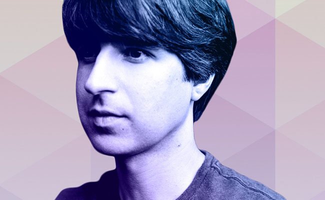 PopMatters's tweet image. Drawing From Experience: Comedian-Director Demetri Martin on his debut film, DEAN popm.at/2qD7fPM #interview