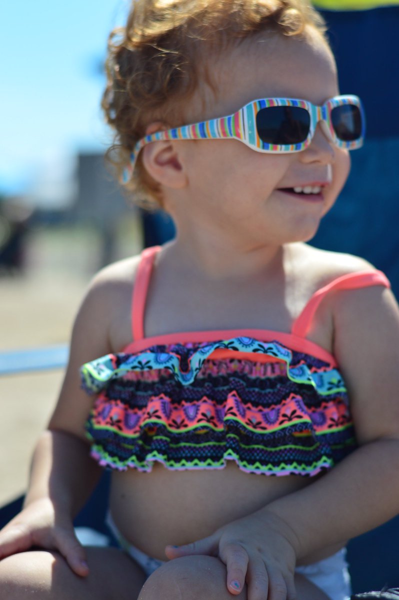 tswizzzy95's tweet photo. Mallory took these pics at the beach and my oh my is my baby fine 😍❤️ https://t.co/95yBwULIOY