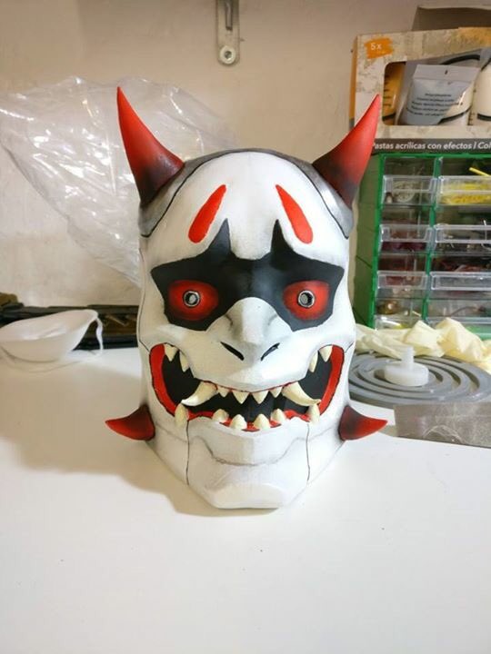 fablabimola's tweet photo. La creatività al #fablab #Imola è di casa! Alessandro Di Cesare, nostro tutor e associato, ha creato questo costume da #cosplay. 😎 #3D https://t.co/6zM6fJlZXR