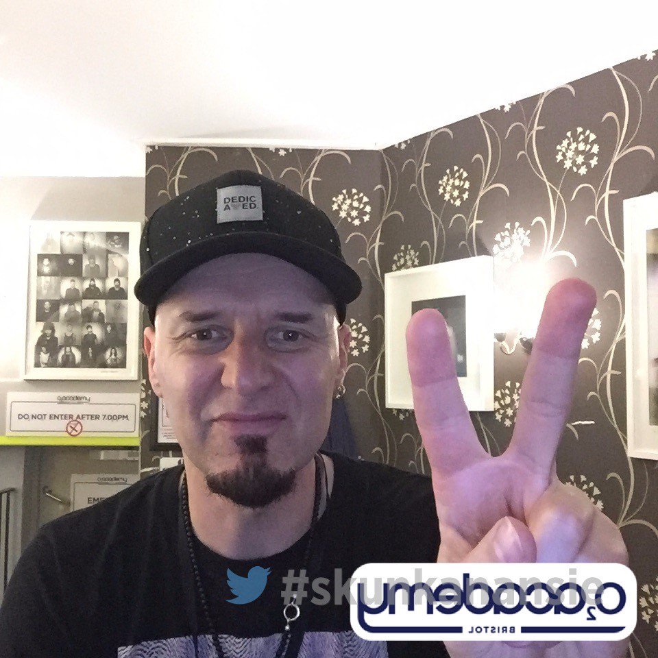 O2AcademyBris's tweet photo. The @SkunkAnansie members having fun with our #o2twittermirror before the show! #o2academybris https://t.co/ilMLDRjgpf
