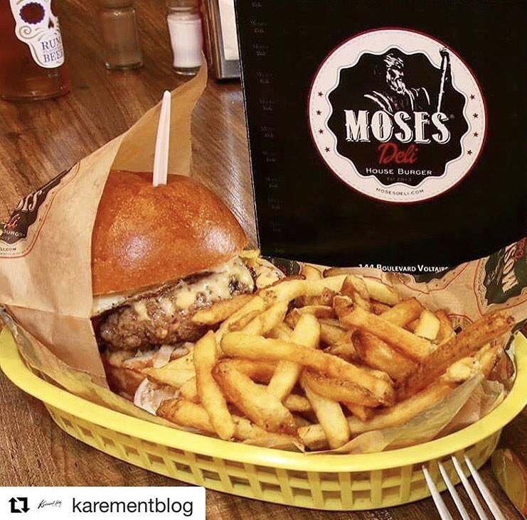 DeliMoses's tweet photo. Thx @karementblog pour votre visite et jolie photo !! A très bientôt ! 🍔👏🏽✨😎 #Burgers #Food #Foodporn #Foodista #Foodies 
144, Bld Voltaire https://t.co/bGOK5BsREn