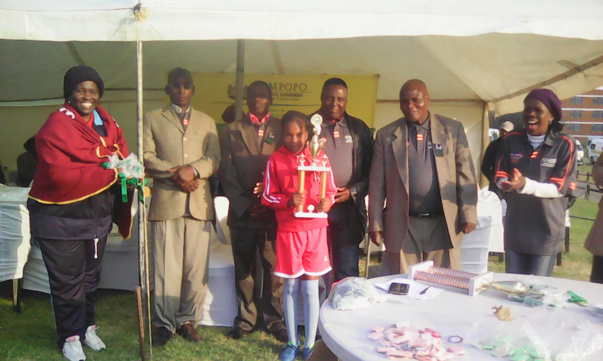 MoletjieSports's tweet photo. Forward we go we go...
#LimpopoRuralSportDevelopmentProgramme tournament (28/May/2017).
Our captains receiving the awards on our behalf. https://t.co/ePWWXPTSxa