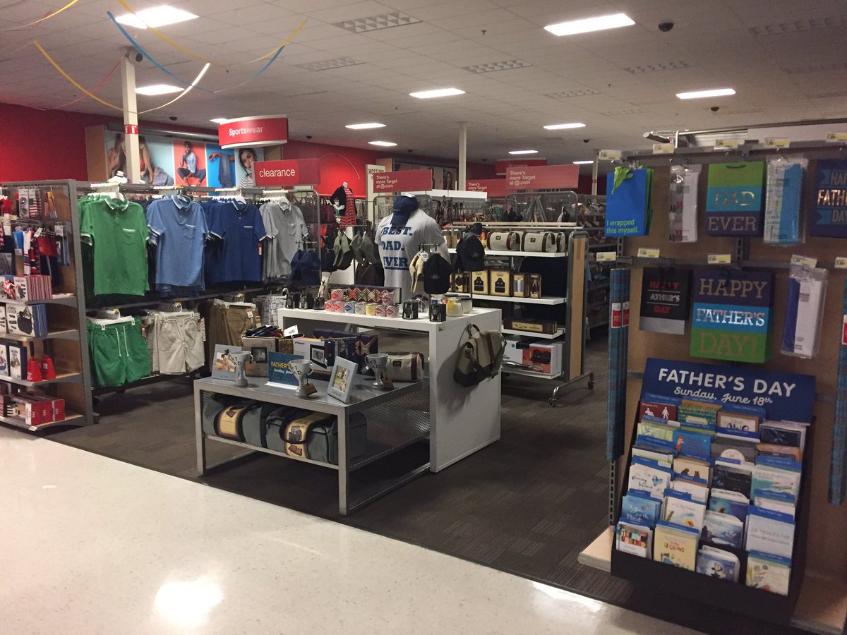 #FolsomTarget #PopUpShop #Father'sDayCentral <a href="/MDeflavio/">Michelle DeFlavio</a> @mz_kerri_suda @michaelsfish1 <a href="/RLB_325/">🚀 SpaceKnight89</a> <a href="/ktmhill01/">katie russo</a> <a href="/stephclose1/">Stephanie Close</a> <a href="/tgtjoshua/">Joshua Boyden</a>