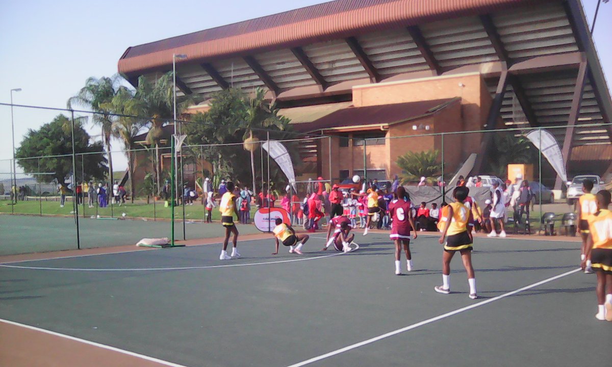 MoletjieSports's tweet photo. Forward we go we go....
#LimpopoRuralSportDevelopmentProgramme tournament (28/May/2017), Ladies soccer No.01(#gold) & Netball No.02(#silver https://t.co/6bH9ceyP1g