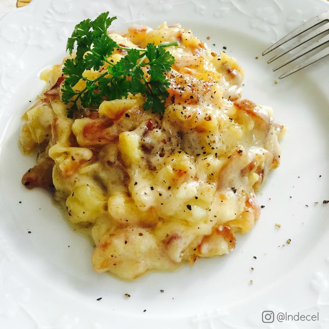 Auvergne's tweet image. #ChezTesParentsYaToujours une super bonne truffade. #JaiJamaisSuComment ils la faisaient 😋
bit.ly/recette_truffa…