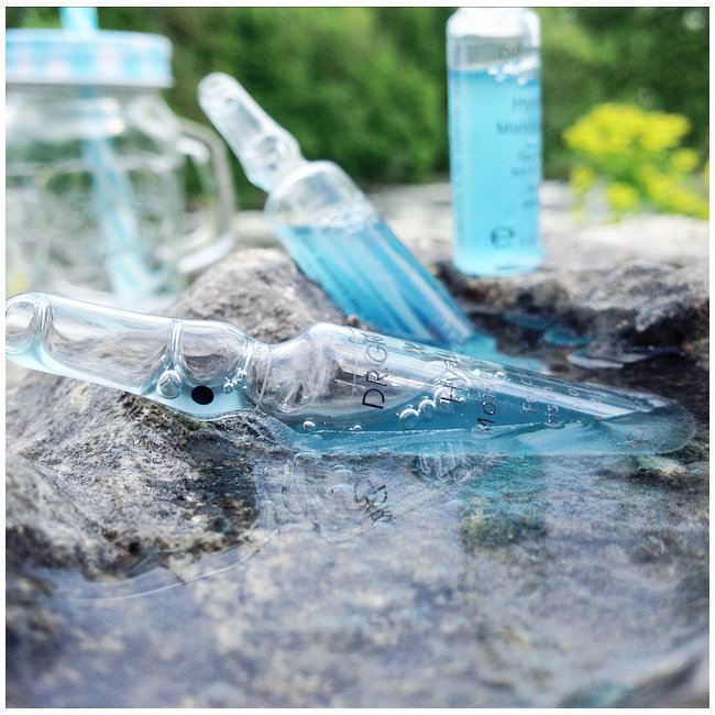 DrGrandel's tweet photo. Feuchtigkeit bis in die Tiefe mit der Hyaluron Moisture Flash Ampulle 💦☀️ #drgrandel #kosmetik #ampulle #ampoule #summer #hyaluron #Augsburg https://t.co/dXnLn679Vt