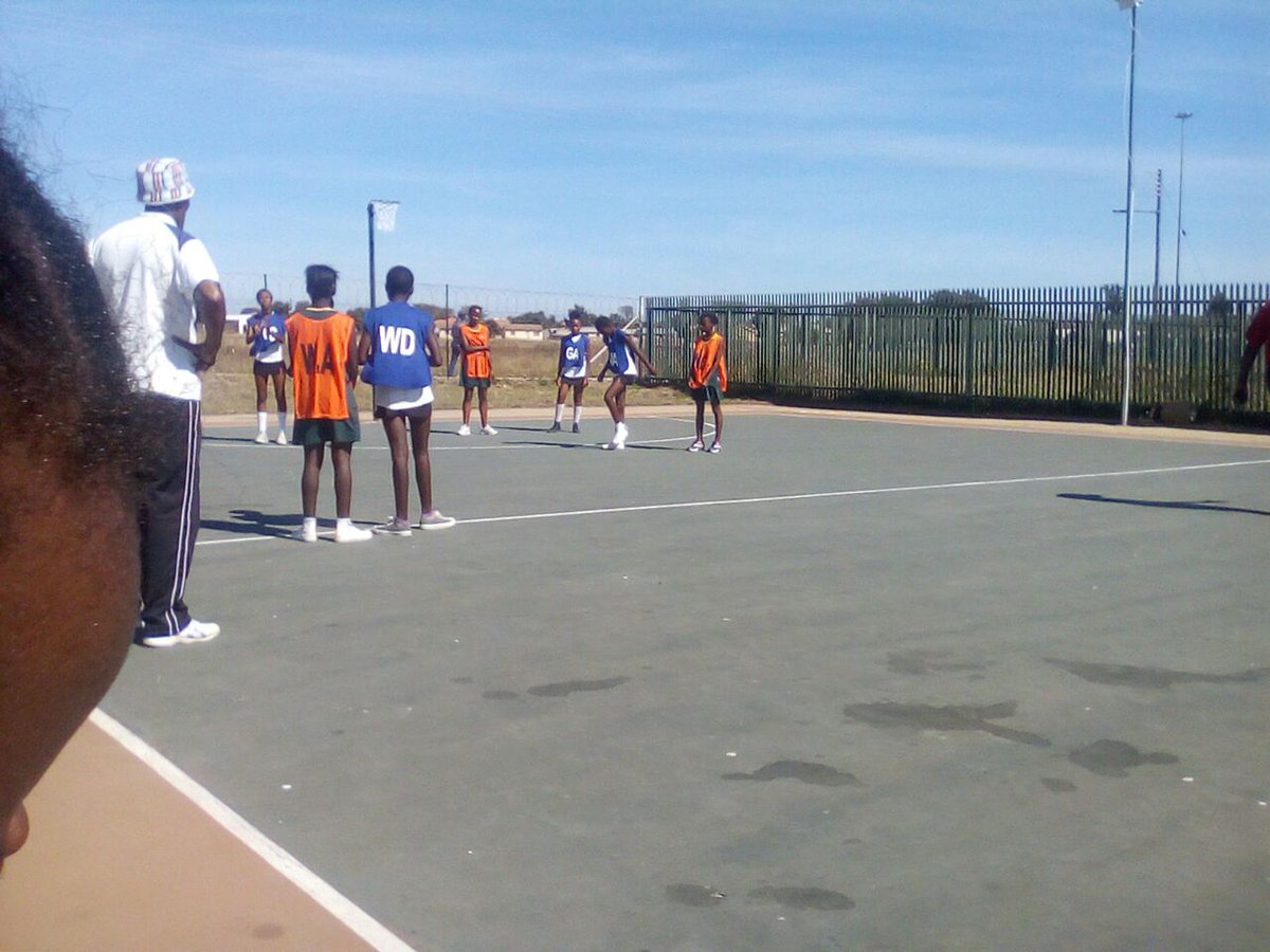 MoletjieSports's tweet photo. We go we go..
#NetballCoachingClinics (27/May/2017) before the provincial tournament #RuralSportDevelopmentProgramme CDNF helped us a lot. https://t.co/F3DzSJVEHF