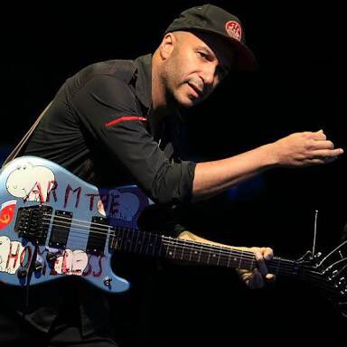   Happy  birthday Tom morello  You are my No,1 guitar hero 