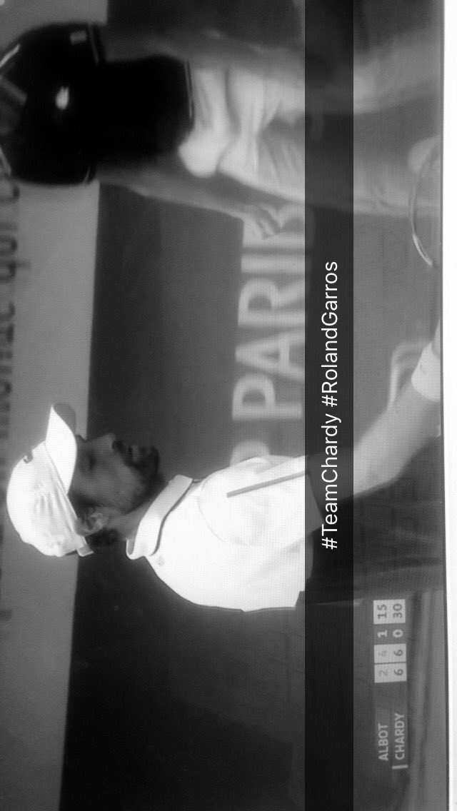 TeamChardy's tweet image. Allez Jerem' 👍🏻💪🏻 On est tous avec toi!  #TeamChardy #RolandGarros2017 #RG17 #Chardy