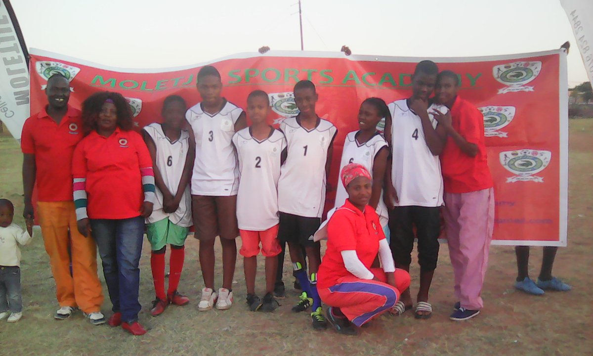 MoletjieSports's tweet photo. #MoletjieGa_Sechaba
Two days before the #LimpopoRuralSportDevelopmentProgramme. This is how we use to do when we about to take the trip. https://t.co/V8Z7dDmVnt