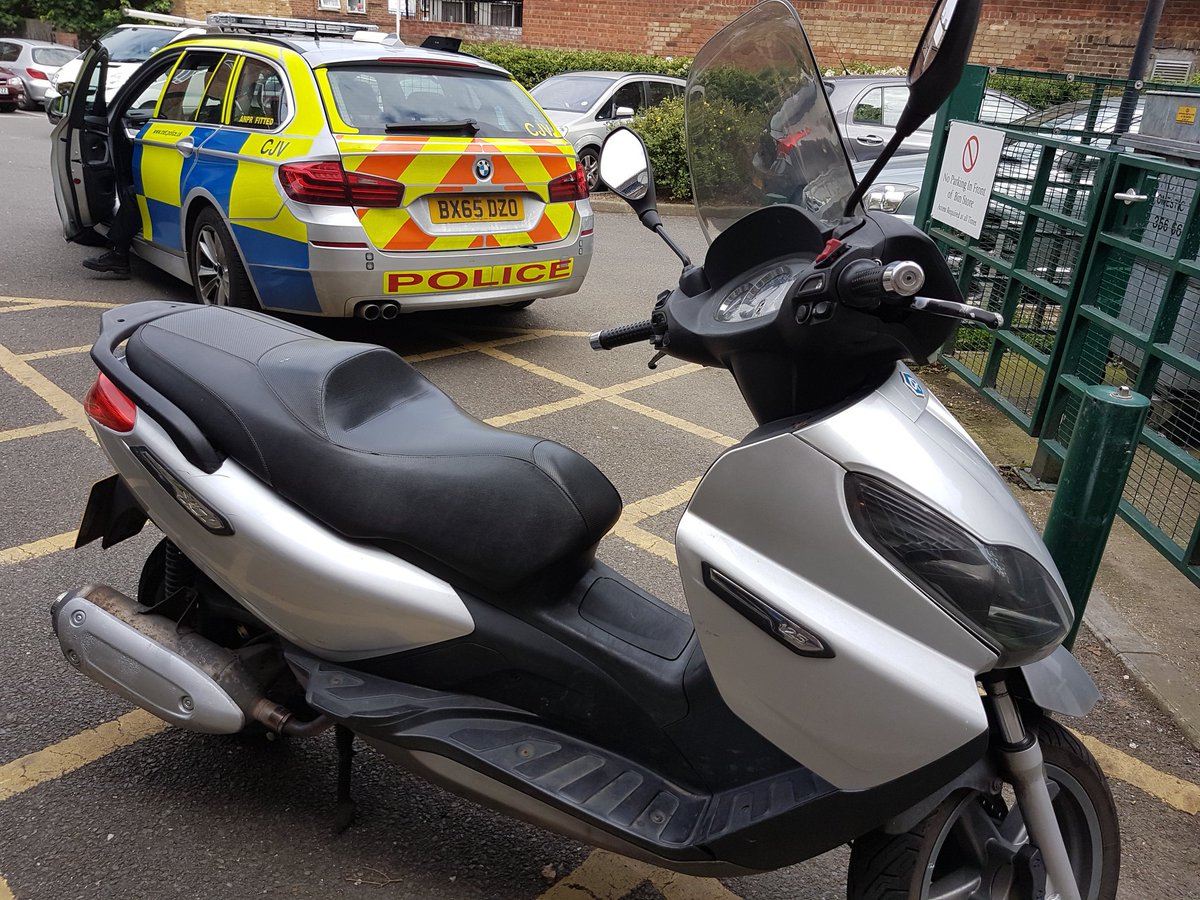 MPSHackney's tweet image. #ResponseE call to reports of group stripping a motorcycle in E9, on arrival group had made off but this stolen motorcycle was recovered.