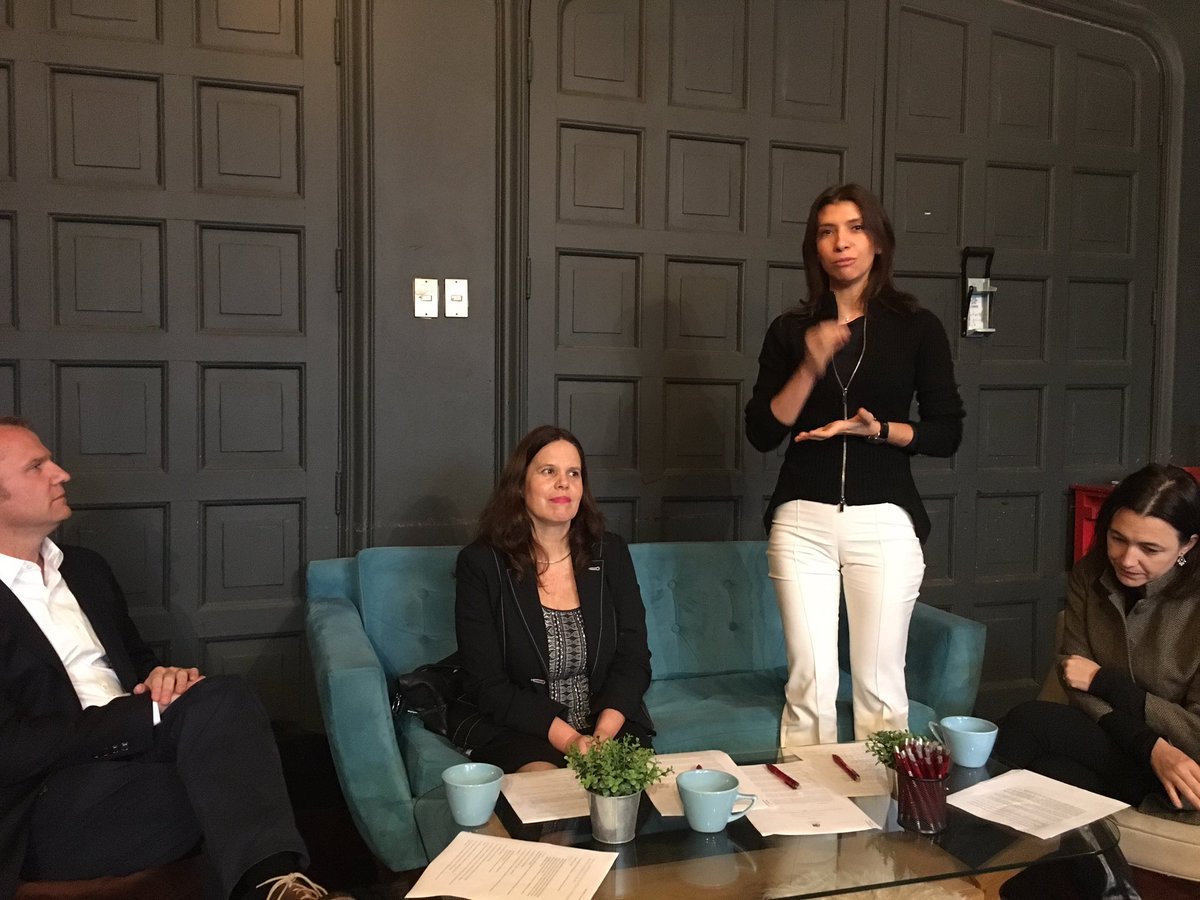 seerrazuriz's tweet photo. Hoy 6to emprendimiento social @alemustakis podemos ser campeones mundiales del mundo social @SistemaB. Sigamos trabajando juntos @ASECH_ag https://t.co/hGMvgj37WX