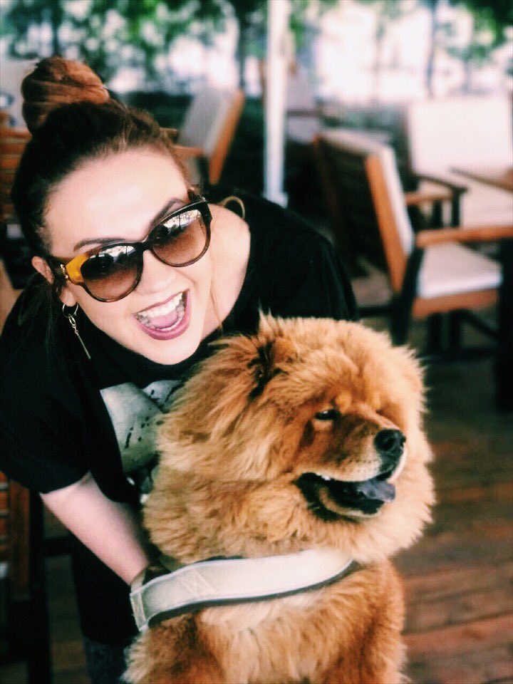 BriSildaTrajko's tweet photo. Pasi kemi mbaruar 🍔🍔 #joyface https://t.co/hI53swEHhm