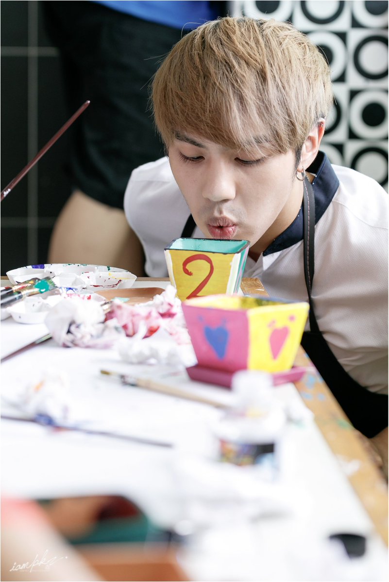 iampk_z's tweet photo. คนที่ได้กระถางใบนี้ไปเก็บไว้ 
ก็เหมือนได้ความตั้งใจของไวท์ไปด้วย
@n_whitewo #whitewo #FullfillwithLove https://t.co/EvsealEVWV