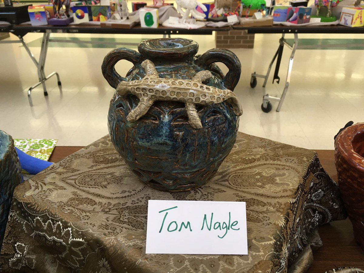 drridlehoover's tweet photo. @moundsviewhigh artists display their creations in the Commons. #wow #mvhslearning https://t.co/1OuJGVn0qv