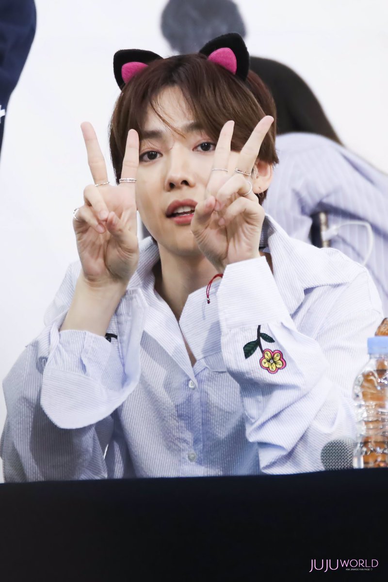 Juju__World's tweet photo. 170526 영등포 サイン会☺️💗

#위너 #jinwoo #kimjinwoo #진우 #김진우 https://t.co/K5nZPfCk5Y