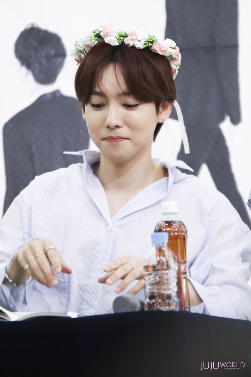 Juju__World's tweet photo. 170526 영등포 サイン会☺️💗

#위너 #jinwoo #kimjinwoo #진우 #김진우 https://t.co/K5nZPfCk5Y