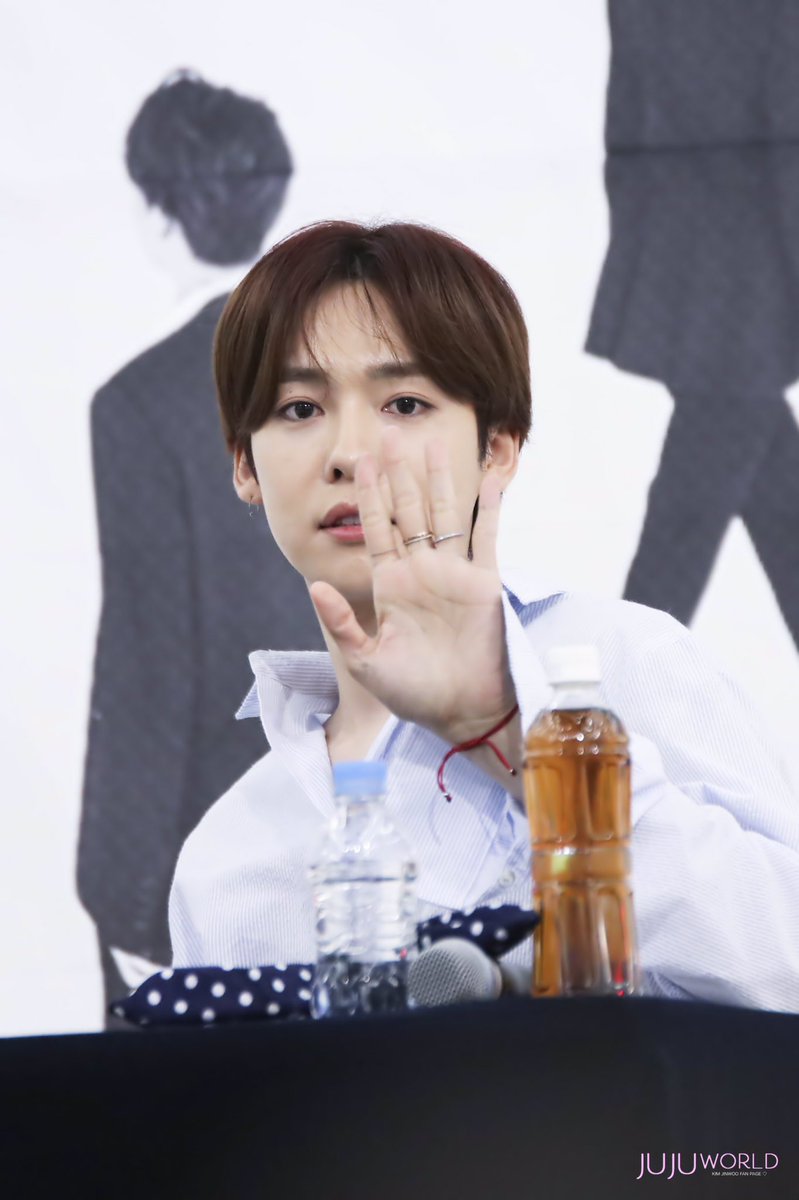 Juju__World's tweet photo. 170526 영등포 サイン会☺️💗

#위너 #jinwoo #kimjinwoo #진우 #김진우 https://t.co/K5nZPfCk5Y