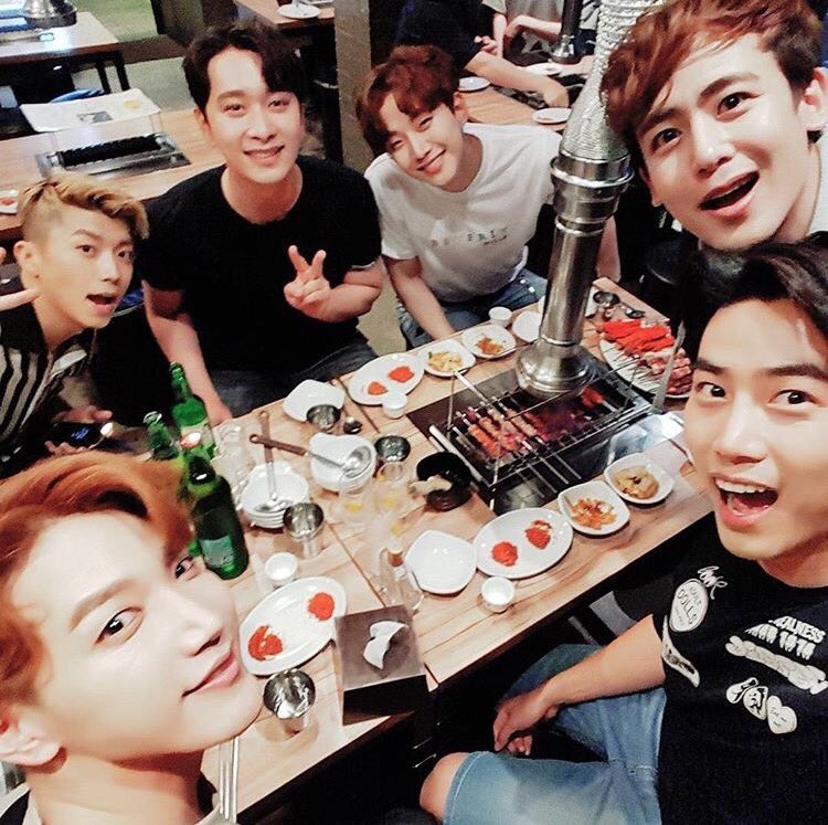 DiKayKei's tweet photo. 170530
💗❤️💚💙💛💜
2PM FOREVER https://t.co/TQ4381yjgd