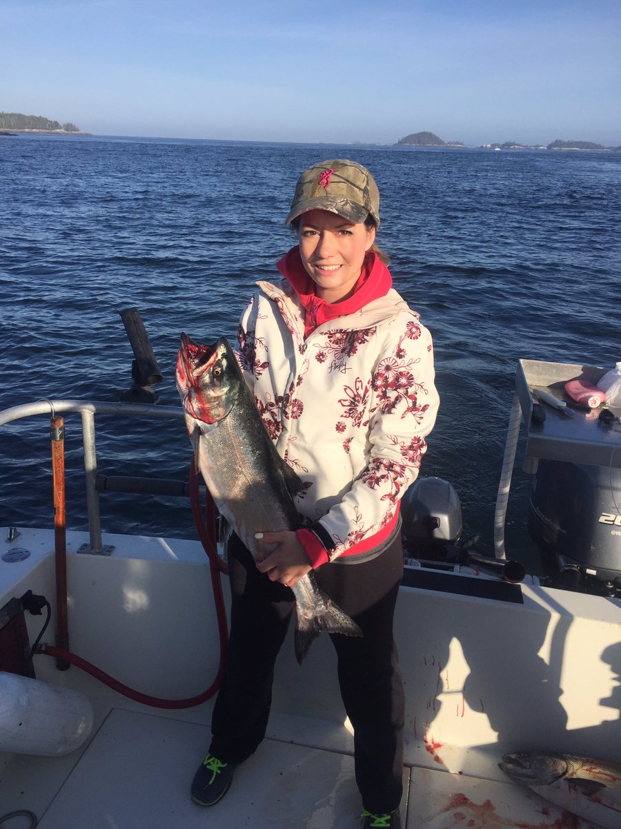kpierson14's tweet photo. #oveanfiahing #northernbc #sunsetcharters #princerupert #biggesthaliyet @BeasleyBros @EvaShockey @AverageHunter https://t.co/HFWHPzIB5j