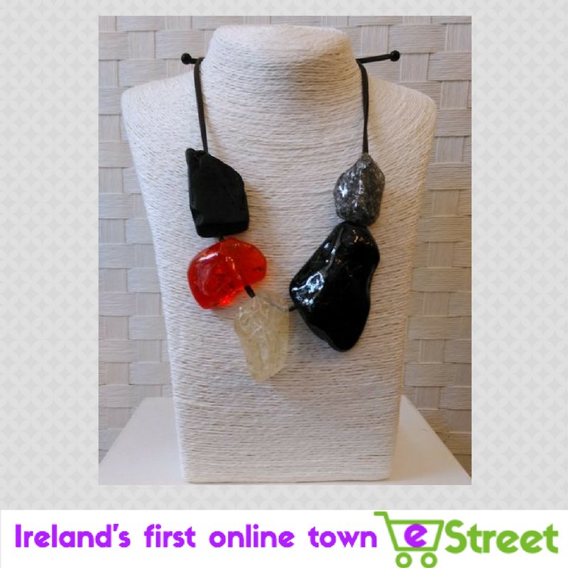 eStreetShopping's tweet photo. Looking for #irish gifts? Or something #unique? #eSteet has a great range of quirky gift ideas from #Skibbereen https://t.co/3txU4CiXdL :-) https://t.co/TfysiTiiyD