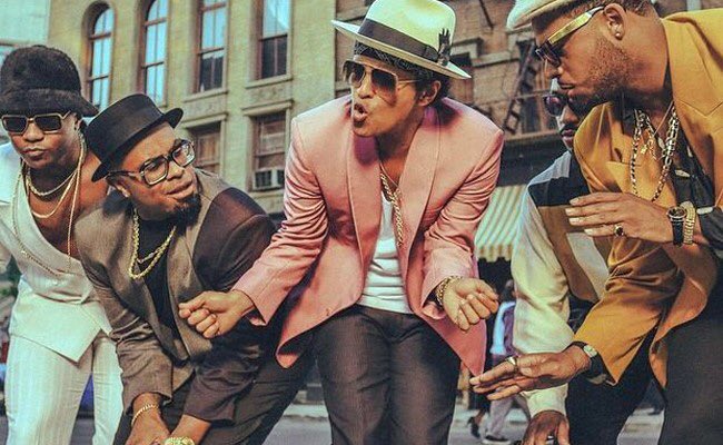 Tonight we have the HolyFunk team dropping the hot classics! From James Brown to Fat Boy Slim▪️free drink for first 50 people! R30>23:00>R40