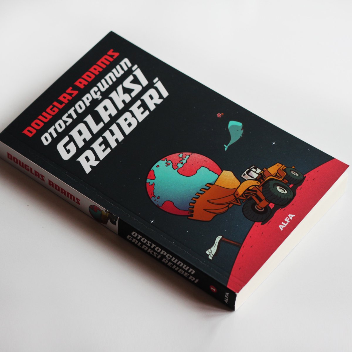 Askıda Otostopçunun Galaksi Rehberi Var! <a href="/alfakitap/">Alfa Kitap</a> desteğiyle 5 üniversiteliye hediye! Detaylar için; bit.ly/2rg2ltQ