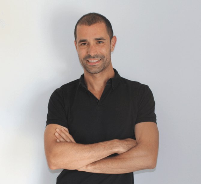 mechelinok's tweet photo. HOY!! 12 HS. POR https://t.co/7YVJP42hVC  97.1 #RadioDelSur @efectorunning ENTREVISTAMOS A @octavioperezcal NOS PRESENTA EL LIBRO https://t.co/SQX7KiMht5