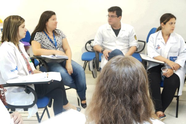 rinaldodelamare's tweet photo. Reunião NASF (Núcleo de Apoio a Saúde da Família) para melhorias do processo de trabalho.
@cap21ehalegria @Saude_Rio https://t.co/smqgRnnR9o