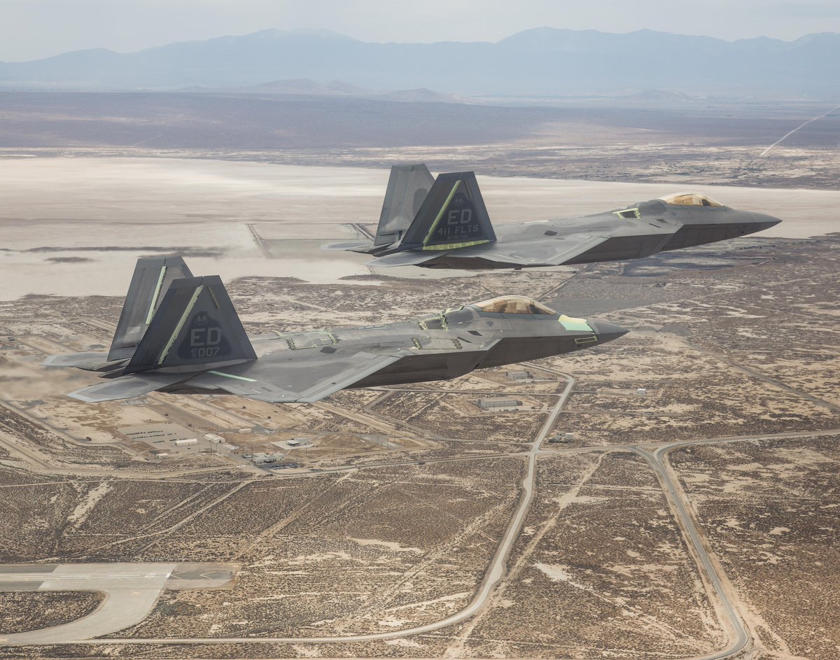 usairforce's tweet photo. #F22 Flying Test Bed, the spearhead for Raptor mission systems, now calls St. Louis, MO home. https://t.co/Mt4maMcp8O https://t.co/723jSNc5EC