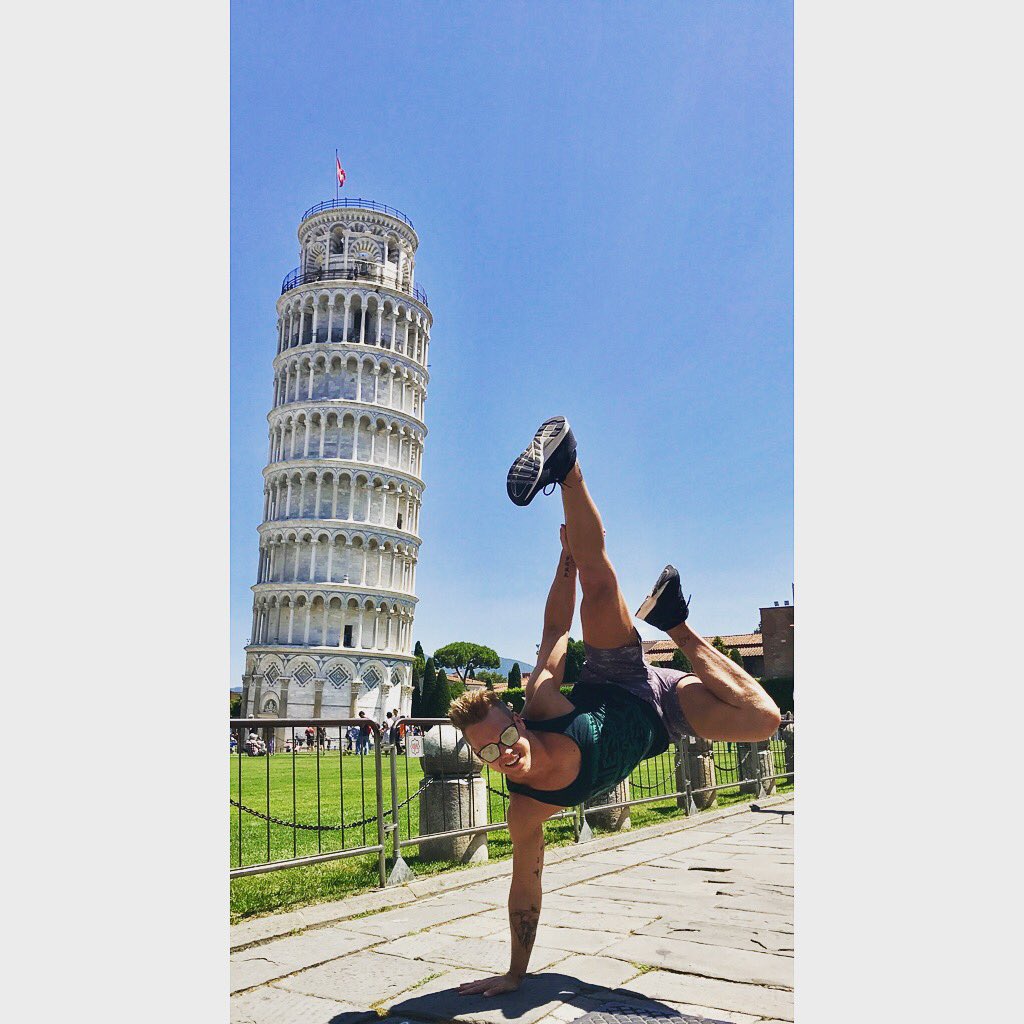 Nickskein's tweet photo. Leaning tower of Pisa Italy #leaninhtower #italy #celebrity #dancerslife #lkick #yolo #lovelife #britneyarmy #ccl #cs05 https://t.co/E34wSIQsCH