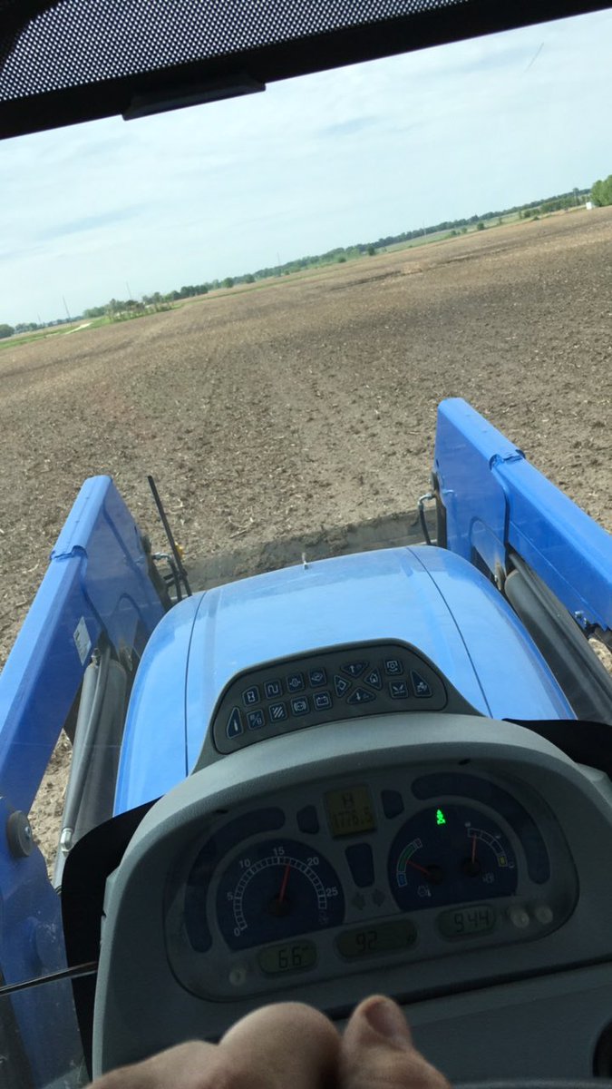 WillWinter3's tweet photo. After a week of rain. We are finally back in the field. https://t.co/1SRH3KLvsi