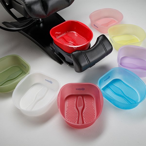 Louella_Belle's tweet photo. The Belava pedicure bowls come in a range of colours to suit any salon. #Belava #LouelleBelle #Pedicure #Professional https://t.co/8RomO7z0Mk