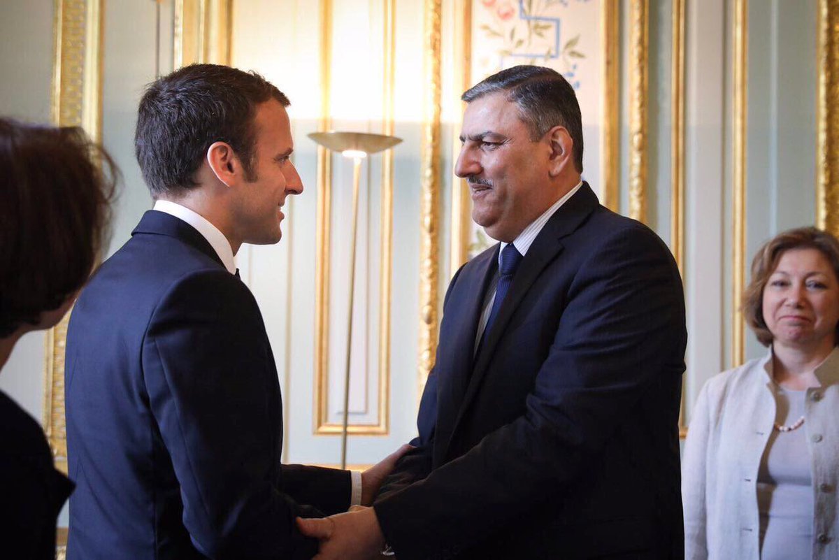 SyrianHNC_kur's tweet photo. Ji hevdîtina Dr #Hicab bi serokê #Frensa re li qesra #Elîzê li #Paris
https://t.co/IuVyxFHPin