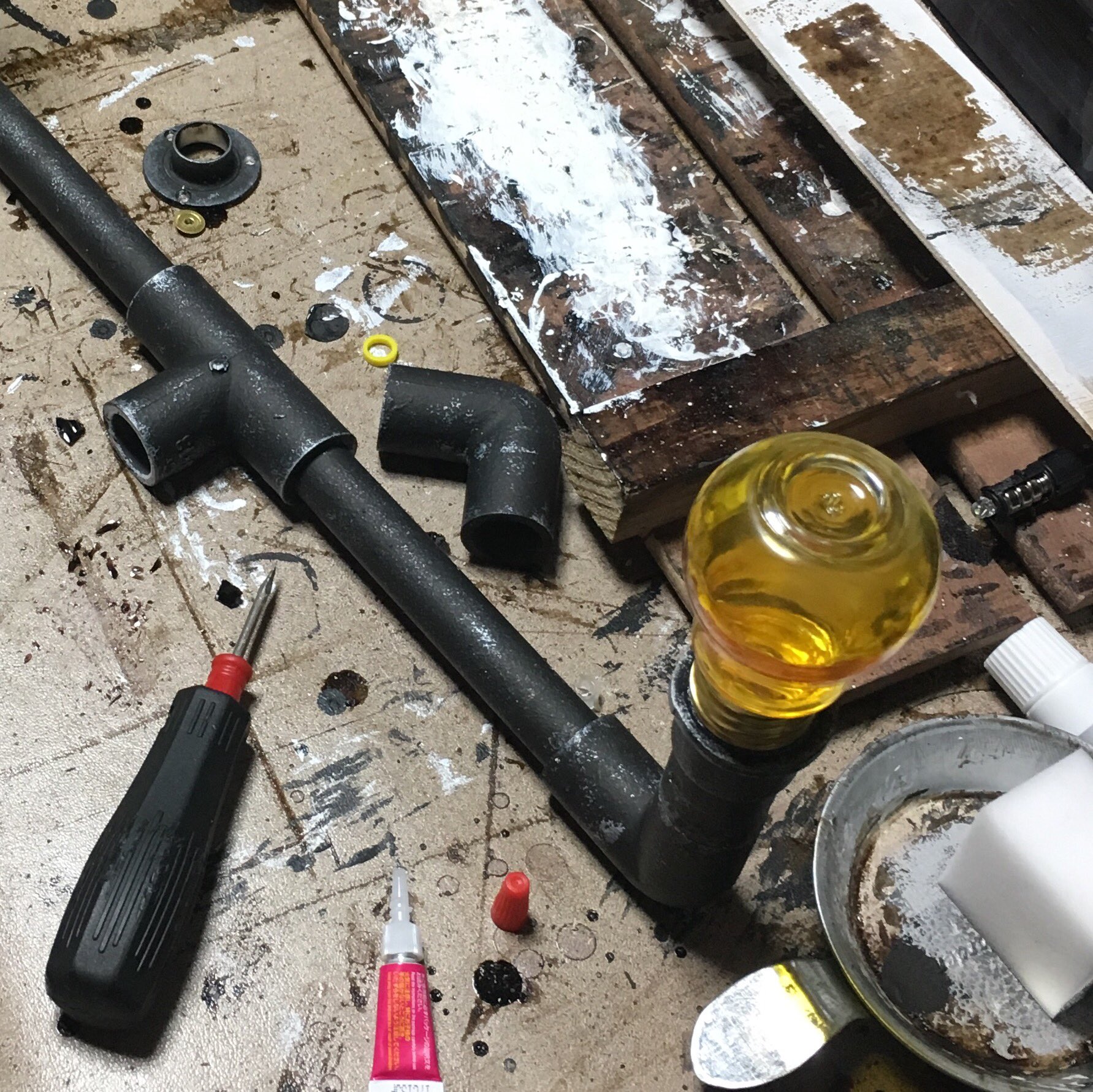 טוויטר Spr Smilemind בטוויטר 塩ビパイプと電球オブジェの組み合わせ インテリア 男前 男前インテリア 100均 リメイク キャンドゥ ダイソー セリア Diy ディスプレイ Diyrepi アンティーク Smilemind リミア 塩ビパイプ 汚し加工