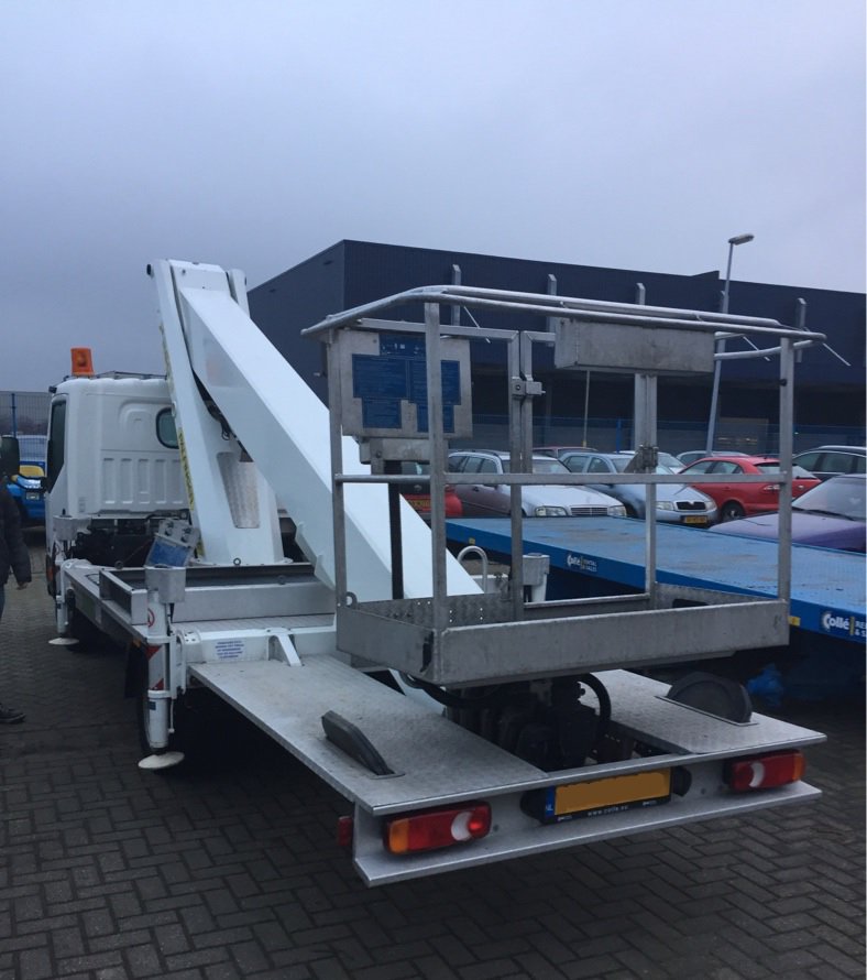 Hoogwerkerverz's tweet photo. Eigen gebrek bij #hoogwerkers. Wat is dat dan? Aan wat voor #schade moet je dan denken? Wij leggen het u uit.

https://t.co/vzXPbYYy83 https://t.co/gHKOmvOVI8