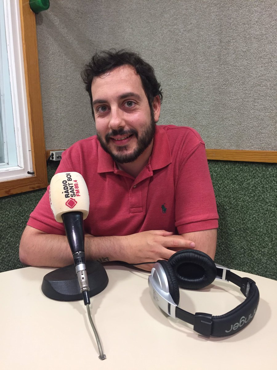 jreinav's tweet photo. En 10 minuts a l'aire! #radiosantboi #josocsantboi https://t.co/nWJRREyyE3