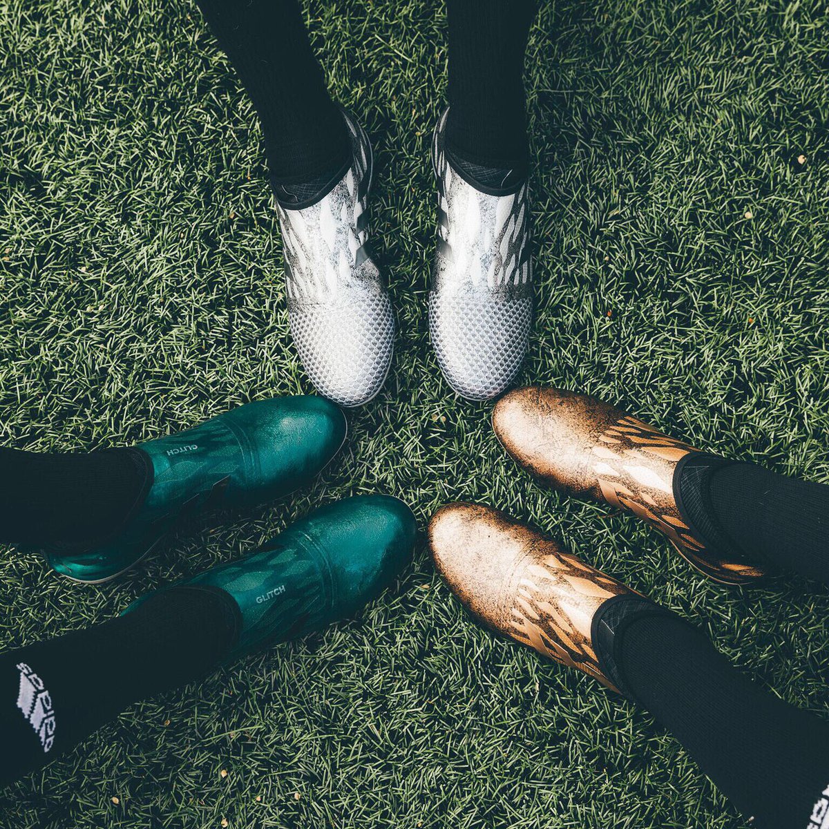TheF2's tweet photo. Corrozone Glitch Skins!🔥You need a special GLITCH CODE to get them! @adidasUK have an exclusive code for the F2 Fam!☺️🔐83MS2W🔐 #HereToCreate https://t.co/FQHsFet8Oi