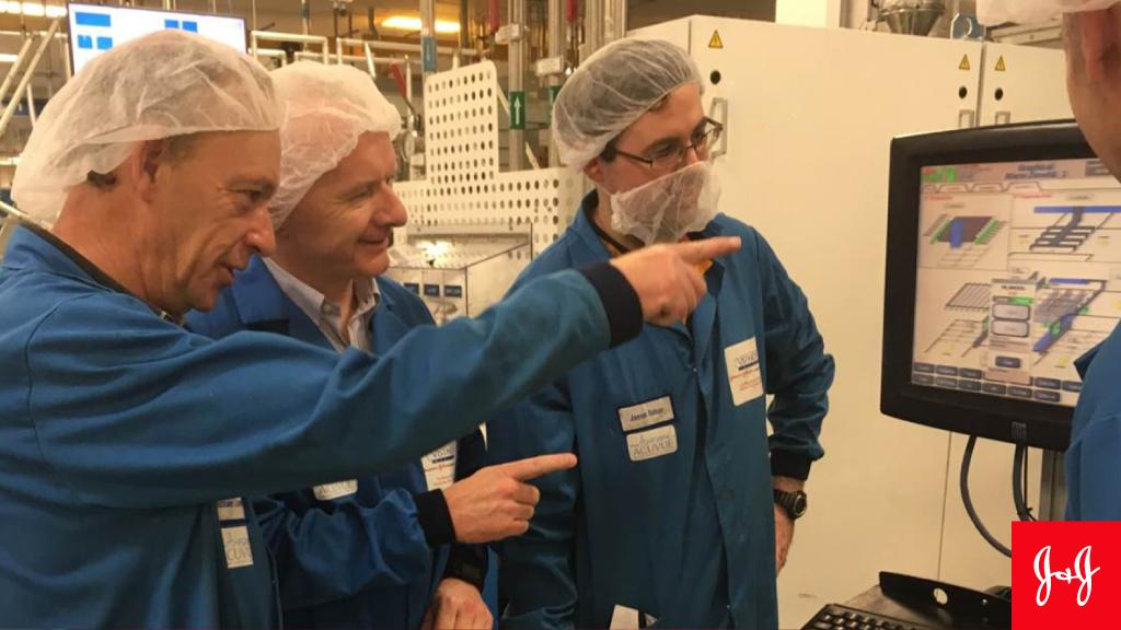 JNJNews's tweet photo. Meet the man who oversees the making of millions of @ACUVUE® contact lenses at #JNJ's Visioncare plant in #Ireland: https://t.co/tqABwogpDH https://t.co/1FtYB8Hpyw