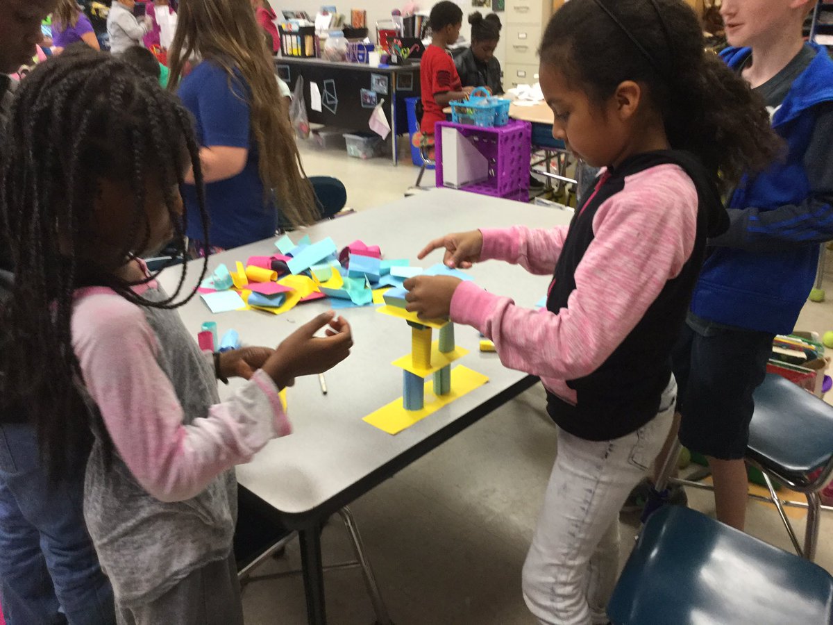 MissSchoen3rd's tweet photo. Index card tower challenge. Which team can build the tallest structure?? #gcsk12 https://t.co/hyBMFpkPeQ